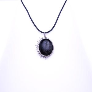 Náhrdelník - Stříbrný obsidián, oválný zdobený